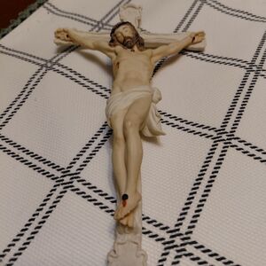 Guiseppe Armani Porcelin Crucifix